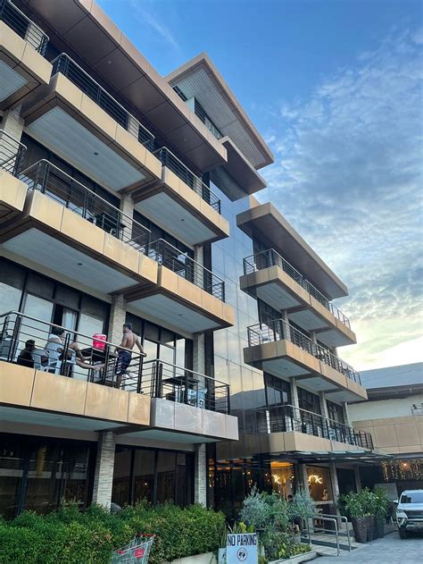 al-nor hotel and convention center reviews